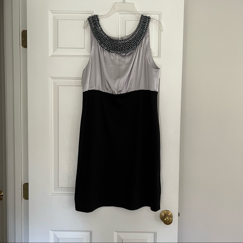 BLACK / SILVER MINI DRESS WITH BEADED NECKLINE